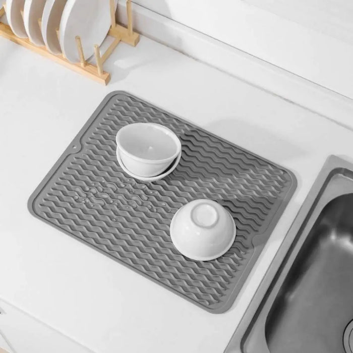 Foldable Silicone Drying Mat — Heat-resistant, Anti-slip Kitchen Drain Mat